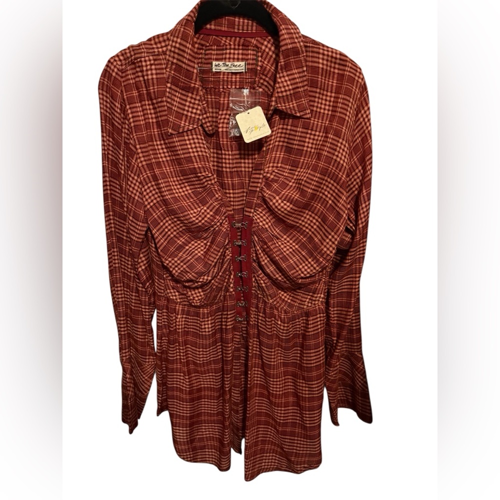 We the free Catalina Remade Shirt in Red combo
Size Medium nwt